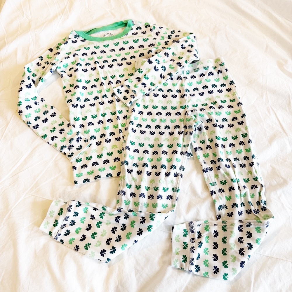 Primary Kids St. Patrick’s Pajama Set  Clover Shamrock Design Size 8-9 Years
